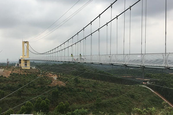 景观悬空玻璃桥
