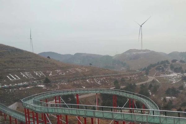 景观玻璃水滑道