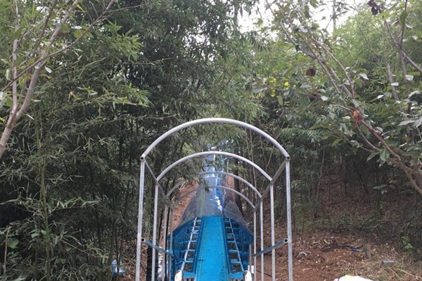 玻璃旱滑道设备