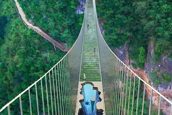 玻璃吊桥项目